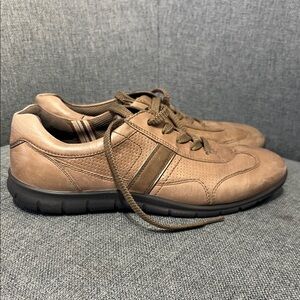 Woman Brown Casual Shoes